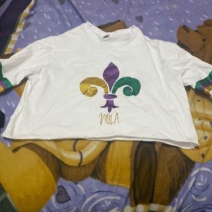 Long sleep , WHITE graphic tee , New orleans (NOLA) , size MEDIUM